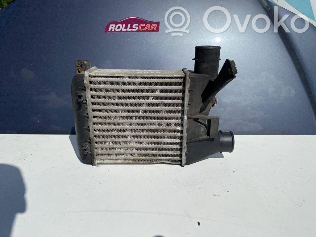 BMW 5 E39 Oro nukreipėjas/ kanalas interkūlerio radiatoriaus 