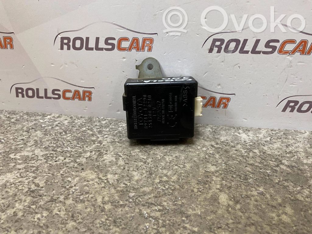 Toyota Corolla E120 E130 Door control unit/module 