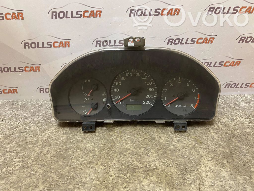 Mazda 323 F Speedometer (instrument cluster) 