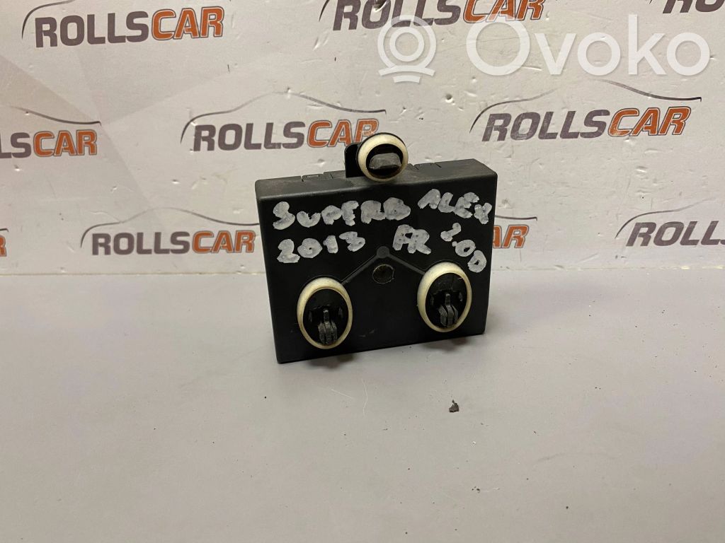 Skoda Superb B6 (3T) Door control unit/module 