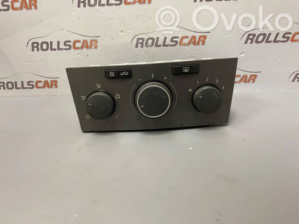 Opel Astra H Climate control unit 