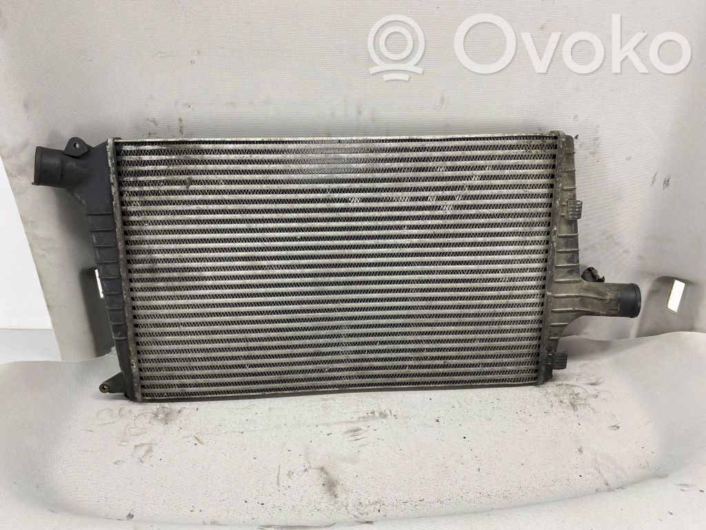 Audi A6 S6 C5 4B Interkūlerio radiatorius 