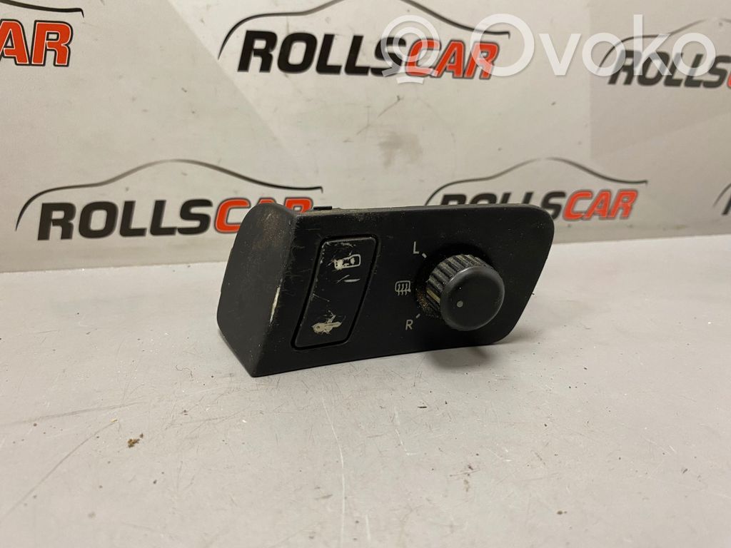 Volkswagen Touran I Wing mirror switch 