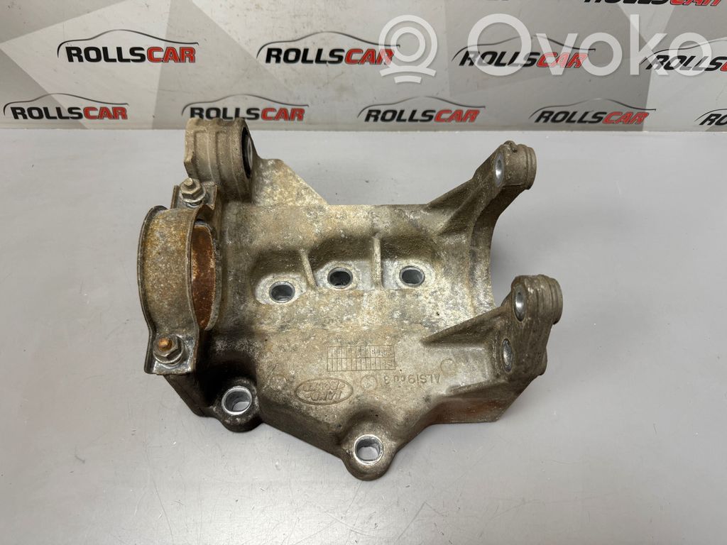 Land Rover Freelander 2 - LR2 Engine mounting bracket 