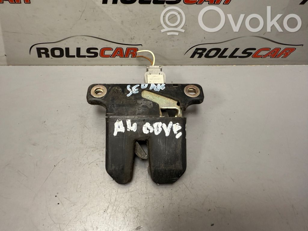 Audi A6 S6 C4 4A Tailgate/trunk/boot lock/catch/latch 