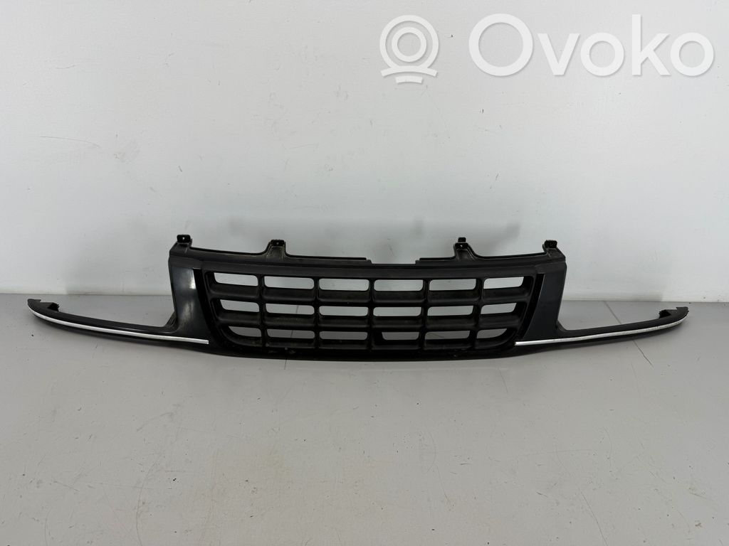 Opel Frontera B Front bumper upper radiator grill 