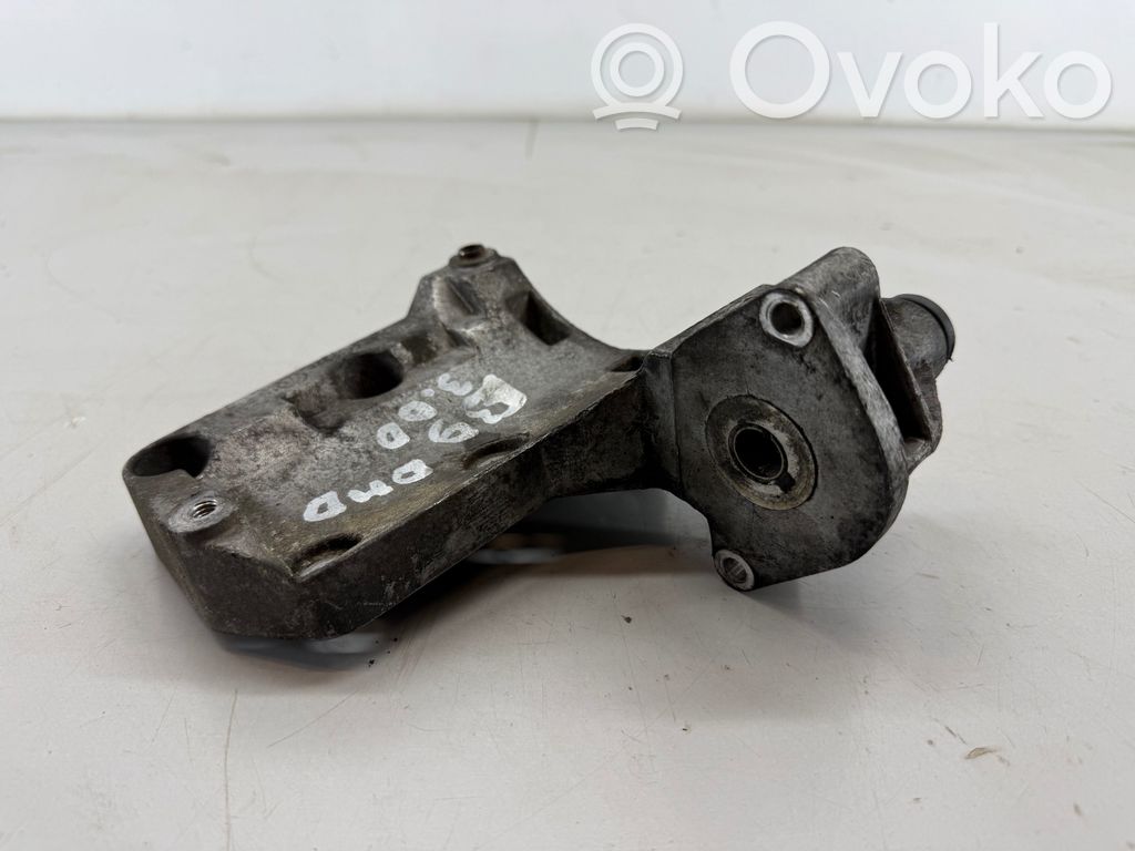 BMW 5 E39 A/C compressor mount bracket 