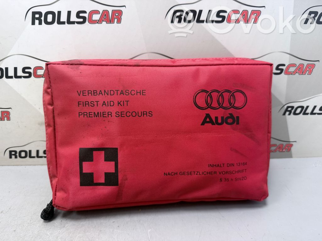 Audi Q7 4L First aid kit 
