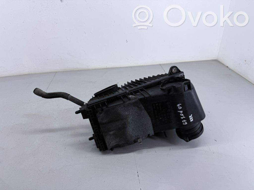 Audi Q7 4L Obudowa filtra powietrza 