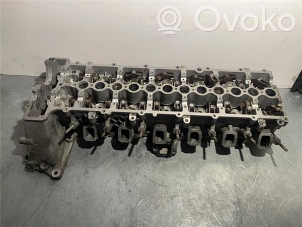 Culata del motor   77885649