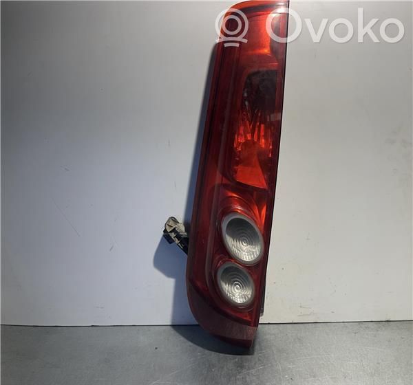 Rear tail light bulb   E410877