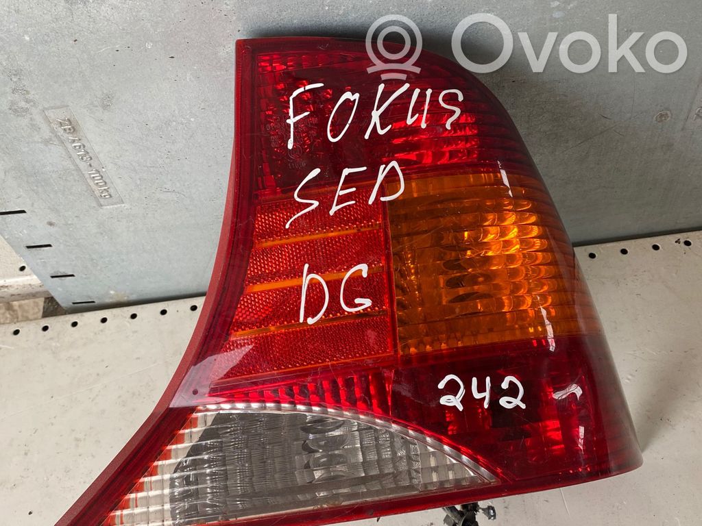 Ford Focus Aizmugurējais lukturis virsbūvē 