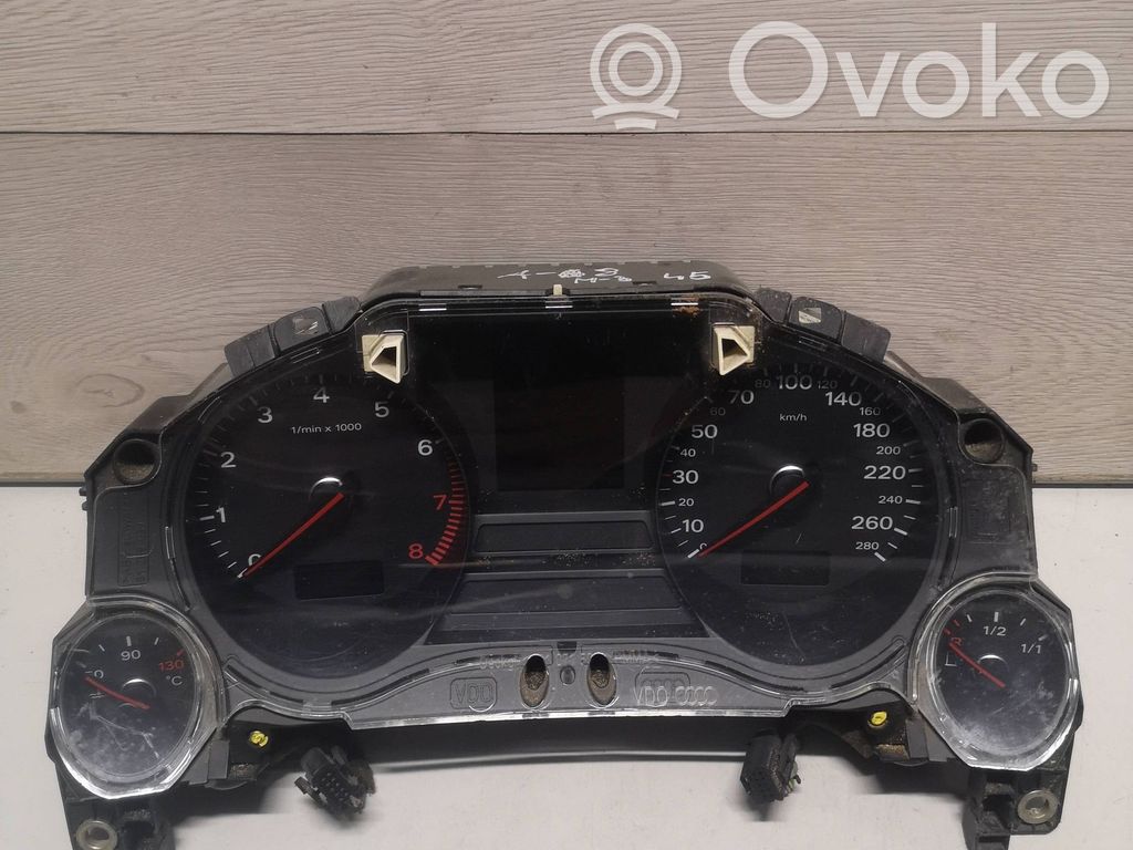 Audi A8 S8 D3 4E Nopeusmittari (mittaristo) 