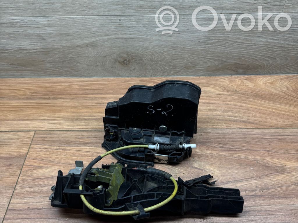 Front door lock   T120085