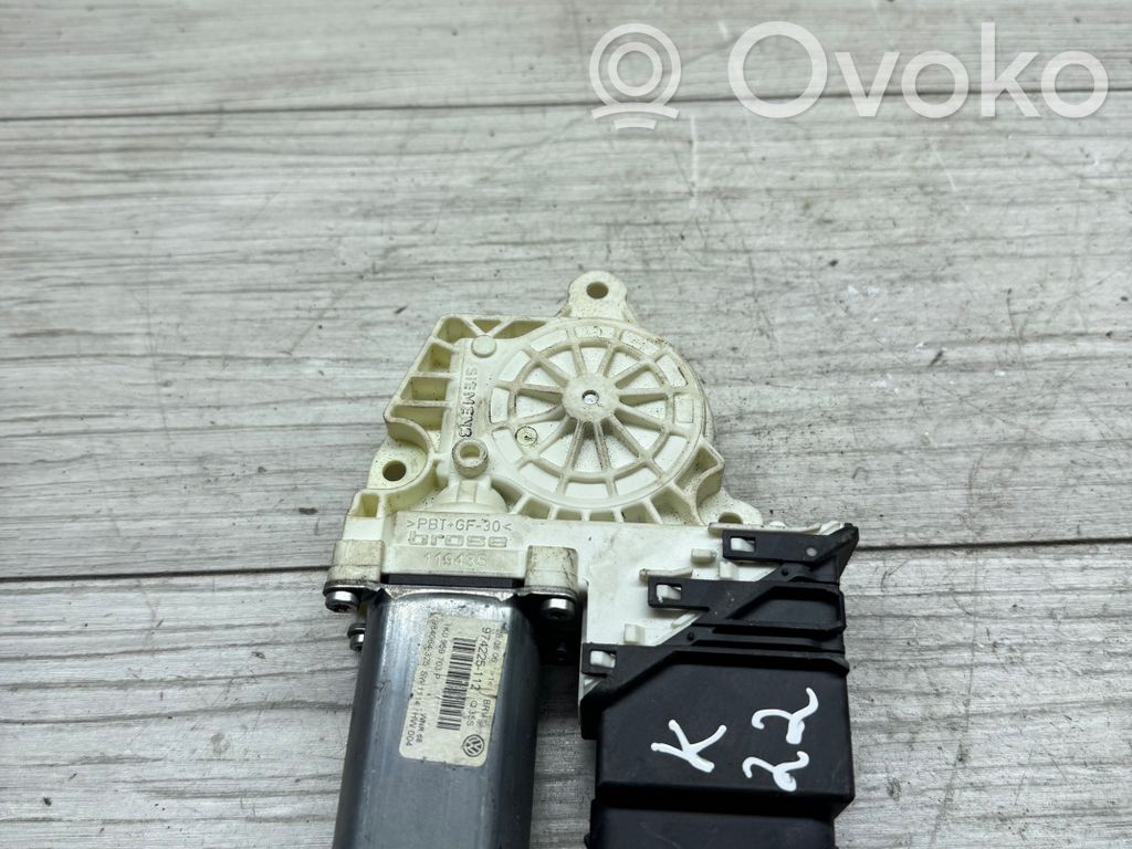 Volkswagen PASSAT B6 Silniczek podnoszenia szyby drzwi tylnych 