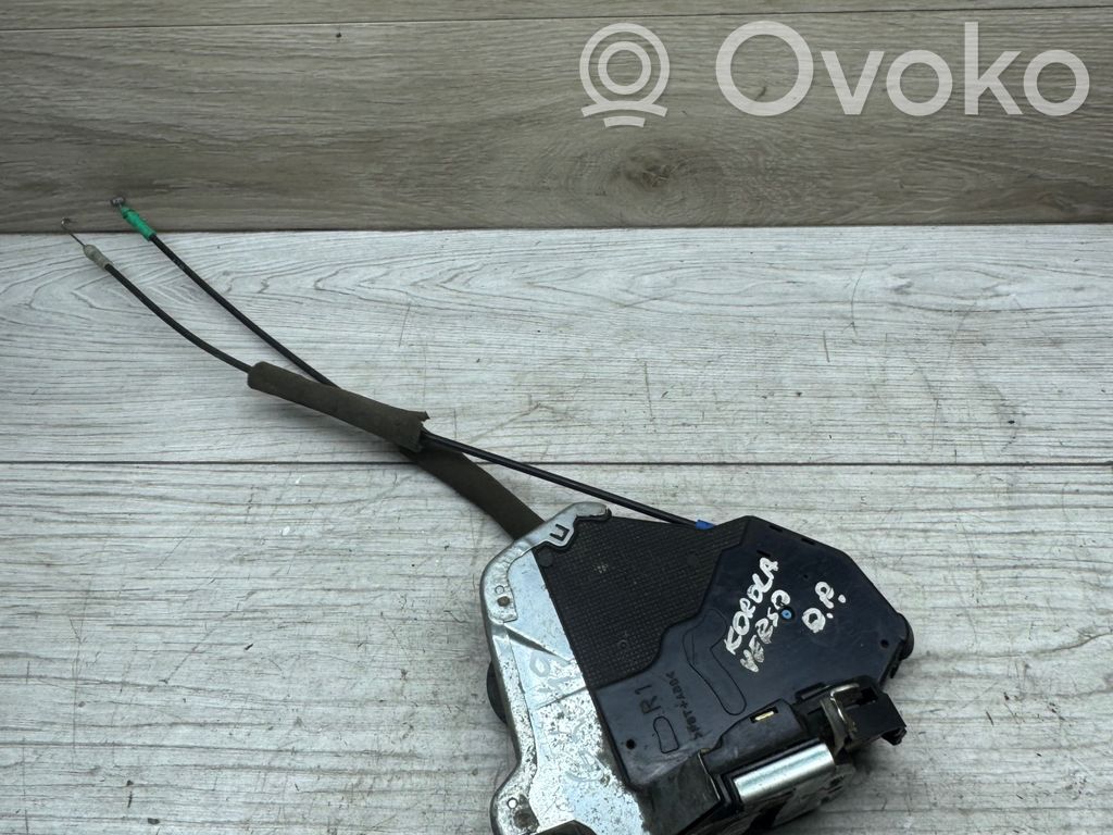 Toyota Corolla Verso AR10 Încuietoare ușă față 