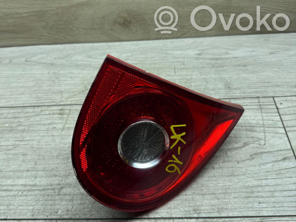 Volkswagen Golf V Lampy tylnej klapy bagażnika 