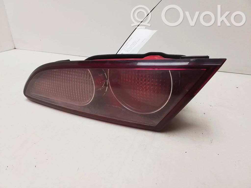 Alfa Romeo 159 Galinis žibintas dangtyje 