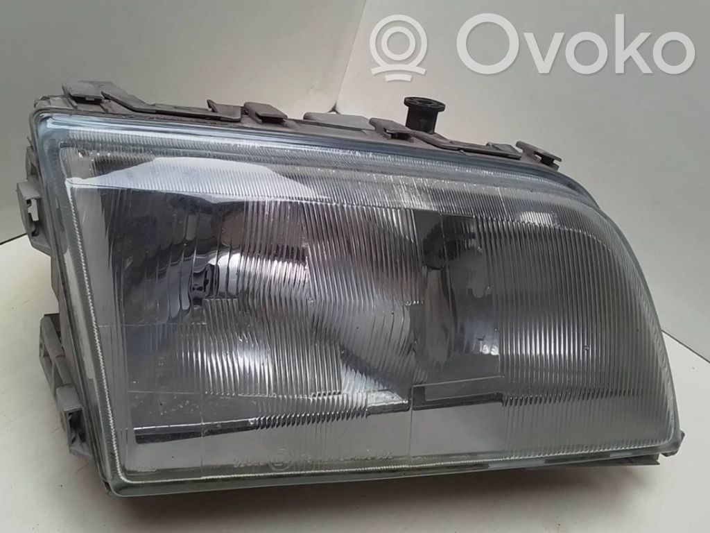 Mercedes-Benz C W202 Lampa przednia 