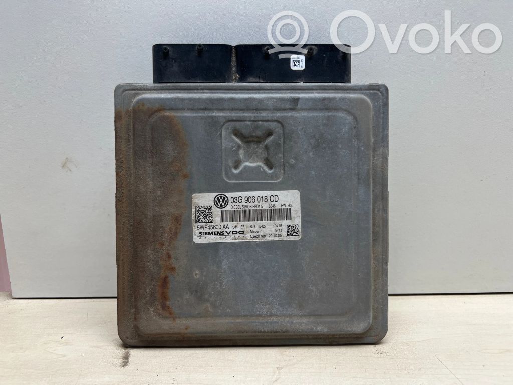 Volkswagen PASSAT B6 Engine control unit/module 