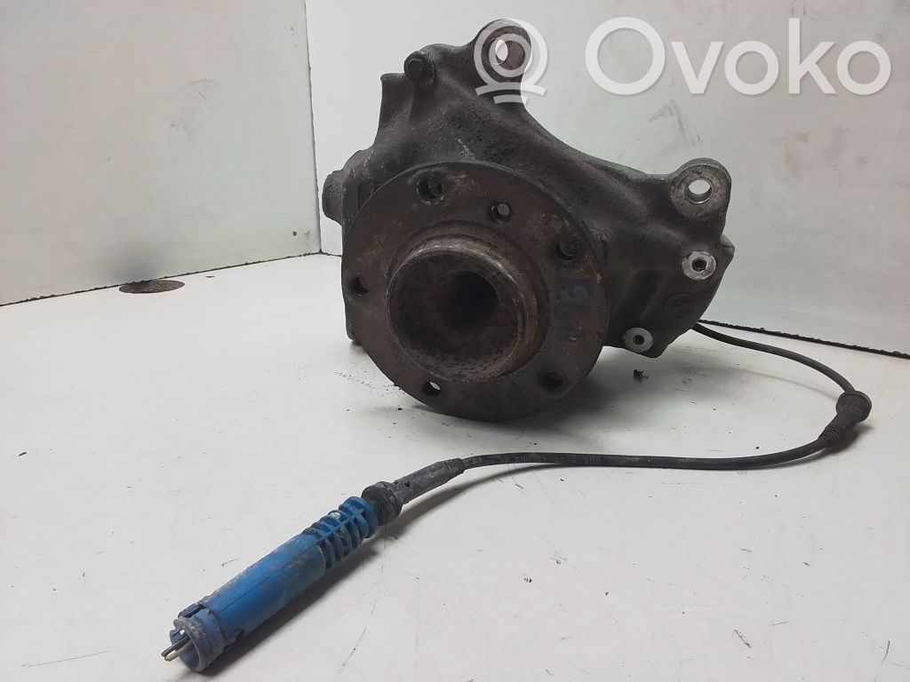 BMW 5 E60 E61 Priekinė stebulė 