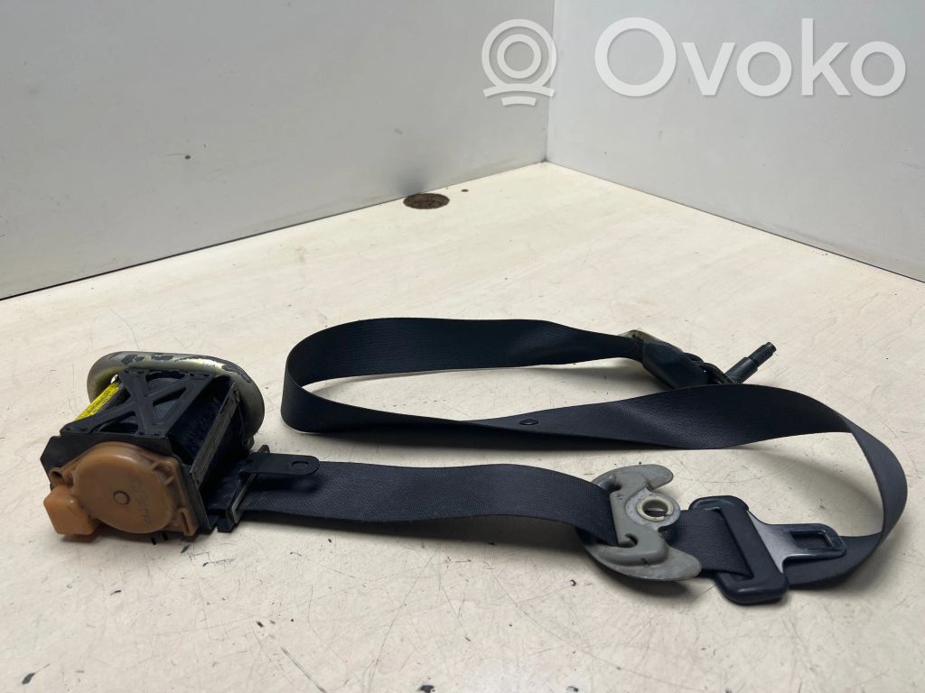 Toyota Avensis Verso Front seatbelt 