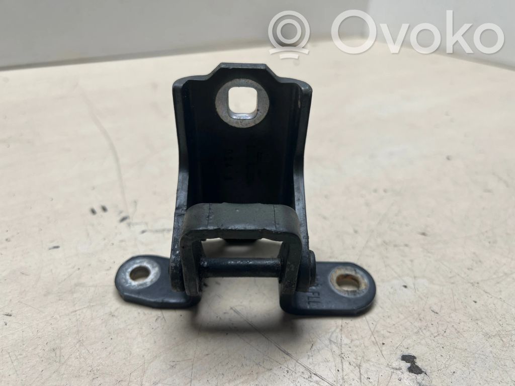 Front door upper hinge   A046574,0241