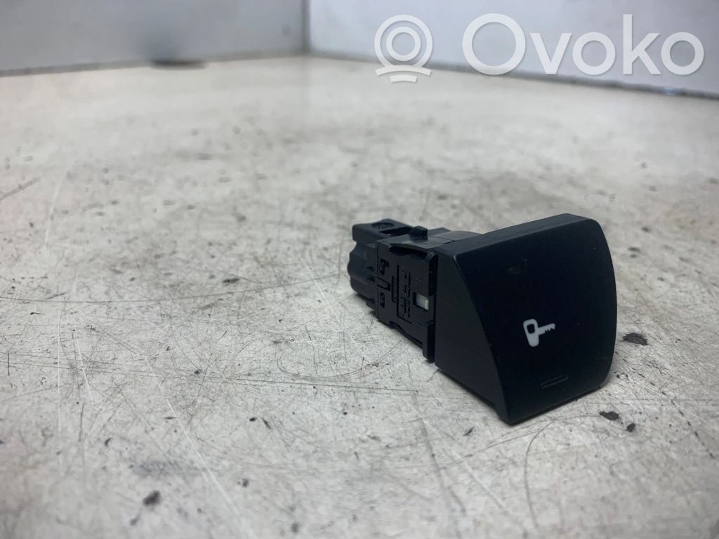 Peugeot 307 Centrinio užrakto jungtukas 