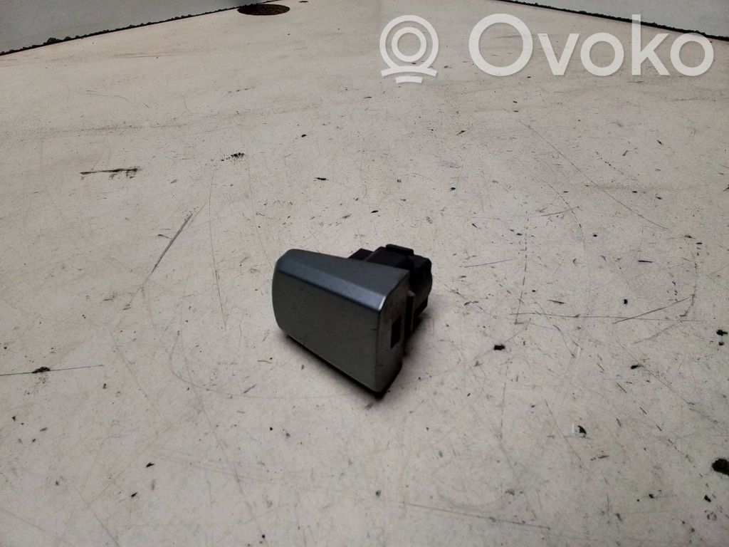 Tapa manecilla puerta trasera