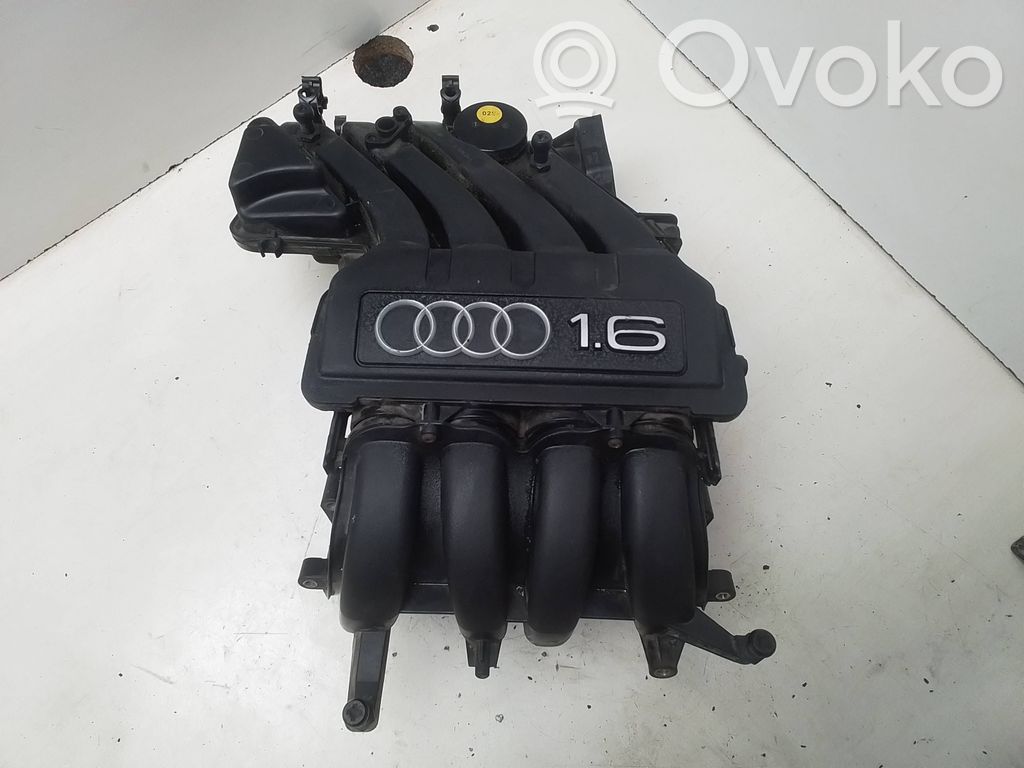 Audi A3 S3 8P Colector de admisión 