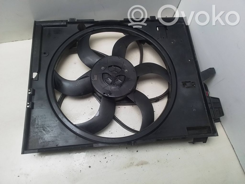 Elektrisks radiatoru ventilators   7526824