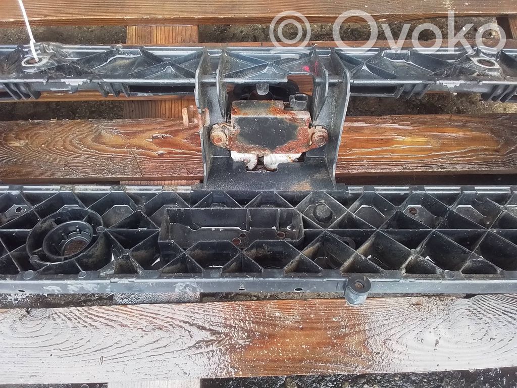 Ford Focus Radiatoru panelis 