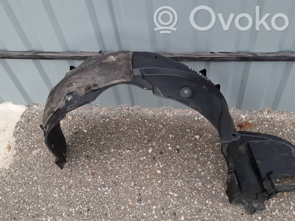 Toyota Corolla Verso AR10 Etupyörän sisälokasuojat 