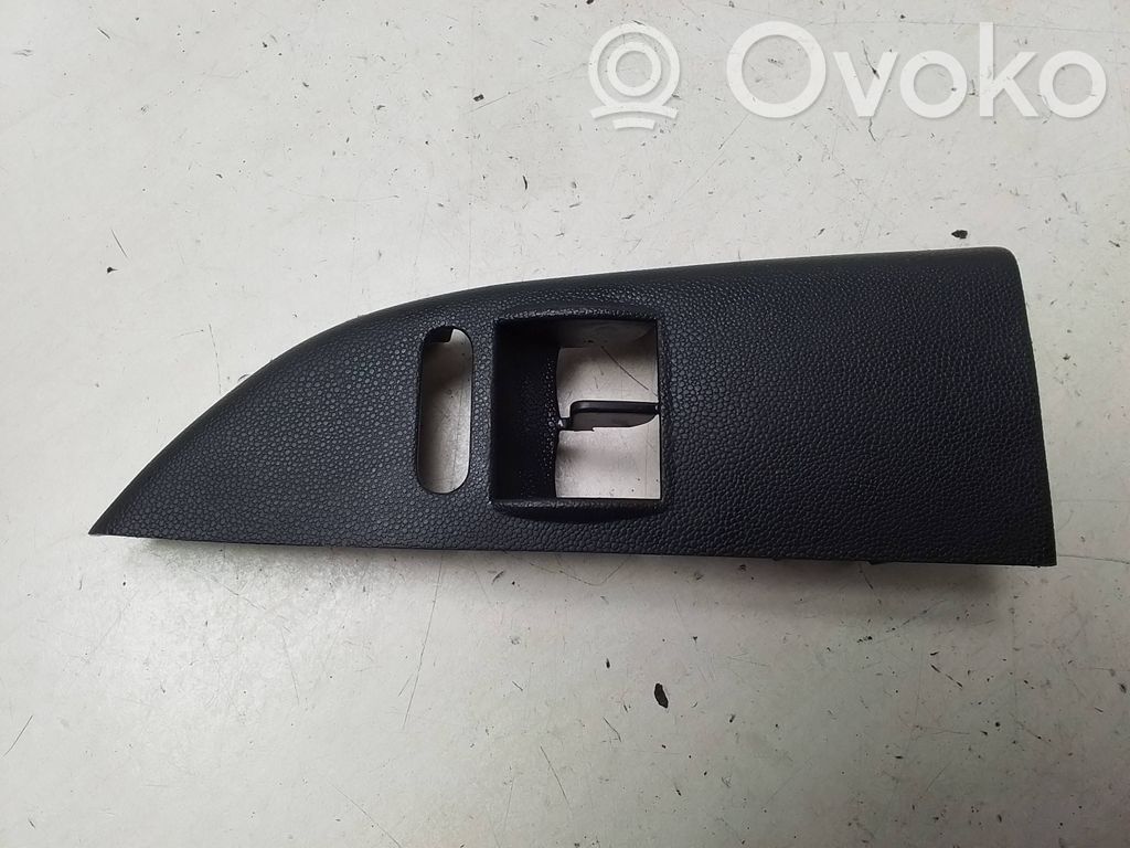 Skoda Fabia Mk1 (6Y) Electric window control switch 