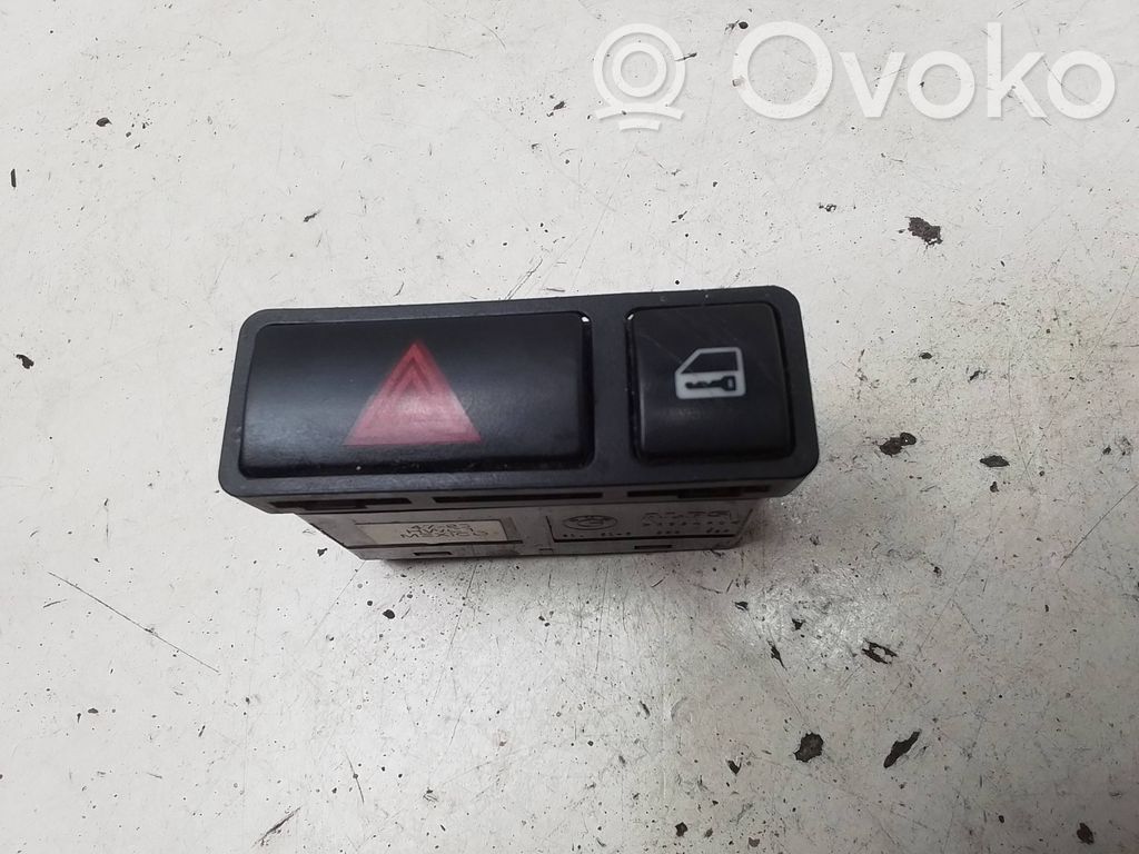 Hazard light switch   61318368920