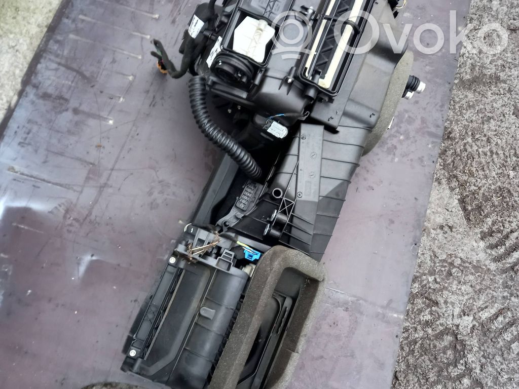 Skoda Octavia Mk2 (1Z) Ansamblu cutie climatizare interioară 