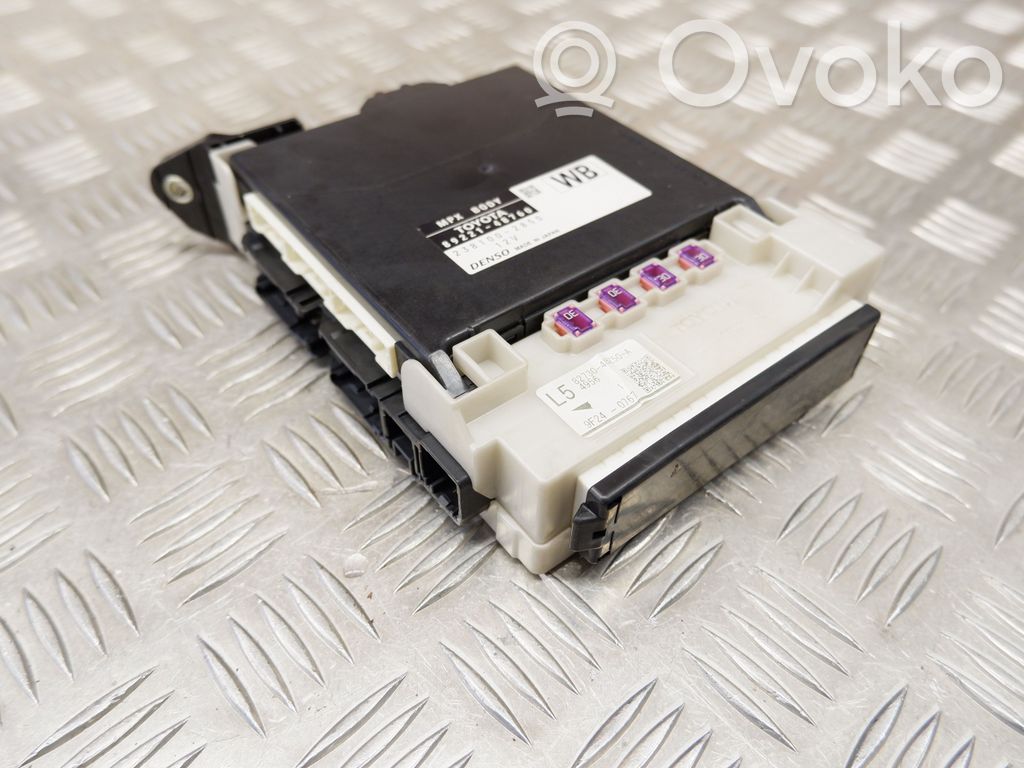 Lexus RX 450H Fuse module 