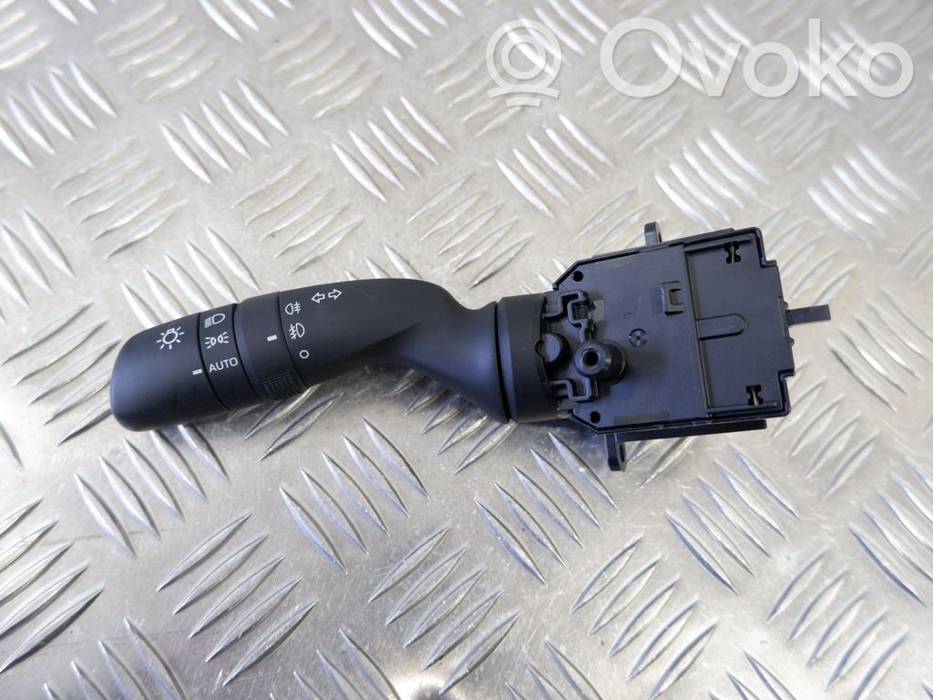 Toyota Yaris XP210 Indicator stalk 