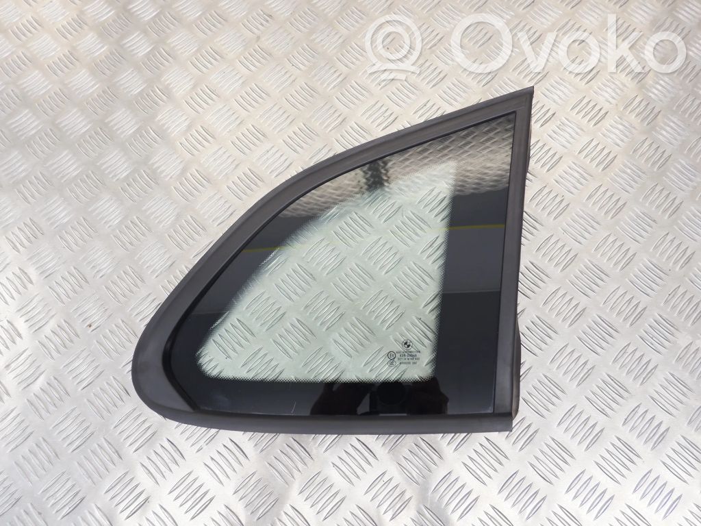 BMW X1 E84 Vidrio lateral trasero 
