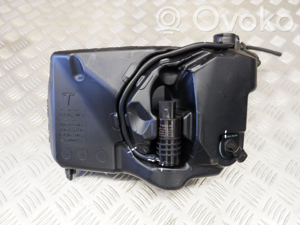 Tesla Model 3 Windshield washer fluid reservoir/tank 
