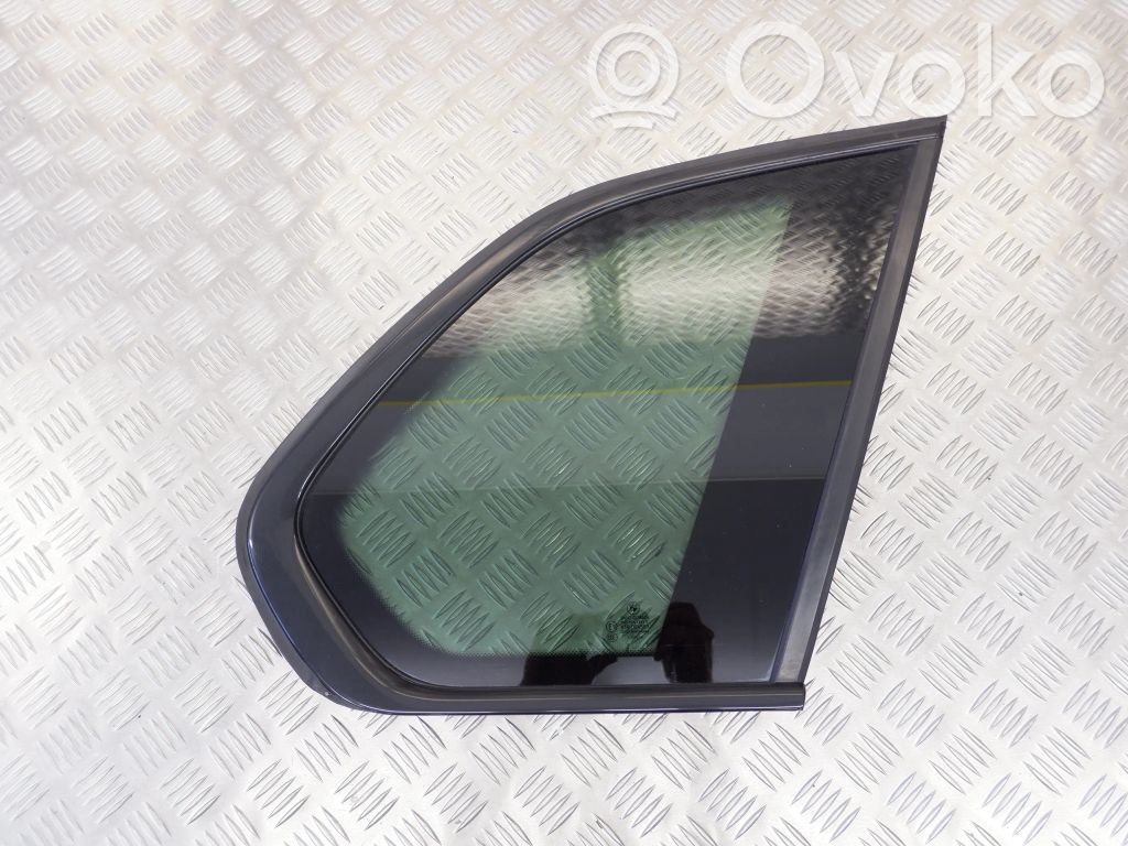 BMW X5 E70 Rear side window 
