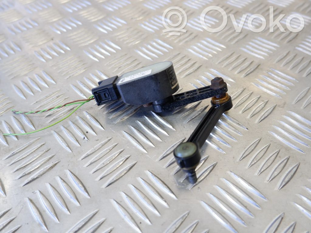 Audi Q7 4L Senzor înălțime suspensie spate pneumatică 