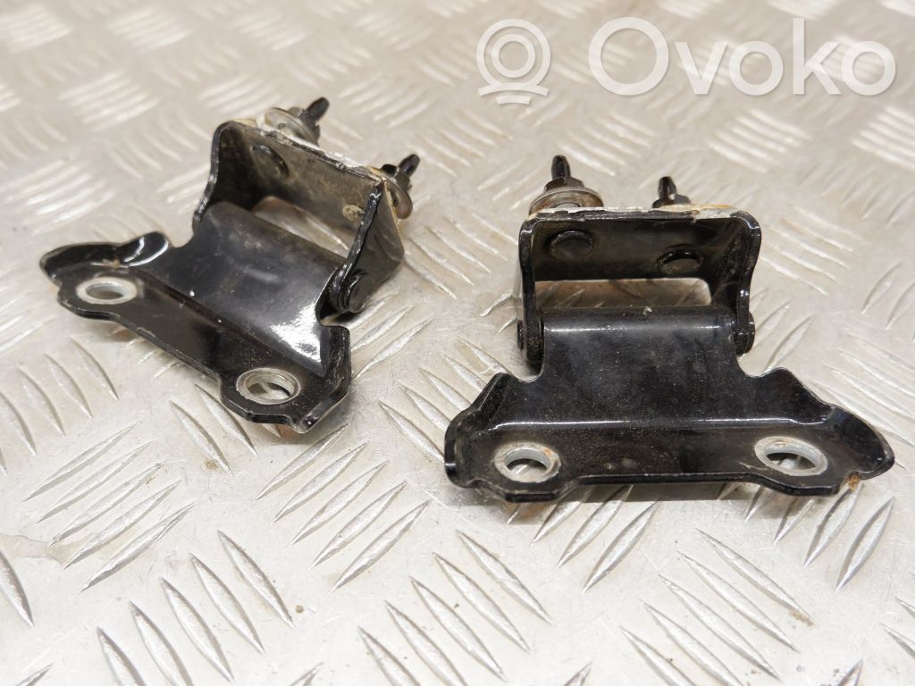 Tailgate/trunk/boot hinge   6881048010,6881048010
