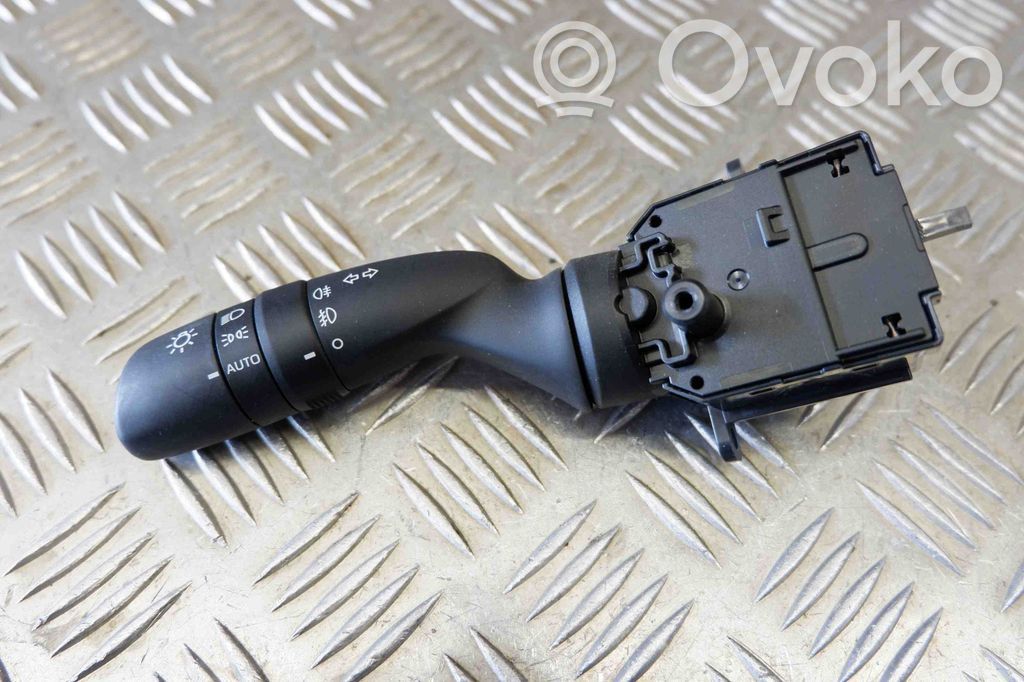 Toyota Yaris XP210 Indicator stalk 