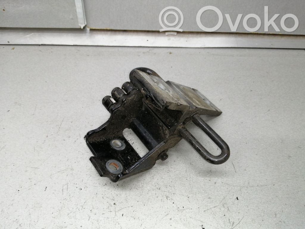 Audi A8 S8 D2 4D Front door lower hinge 