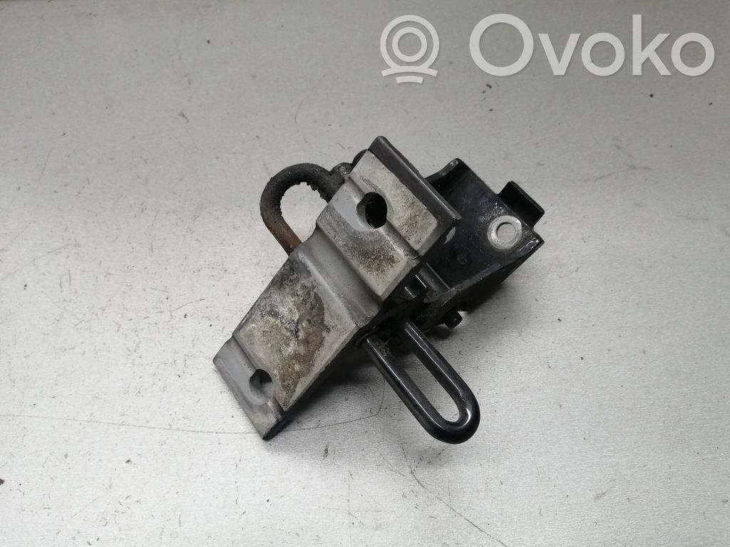 Audi A8 S8 D2 4D Front door lower hinge 