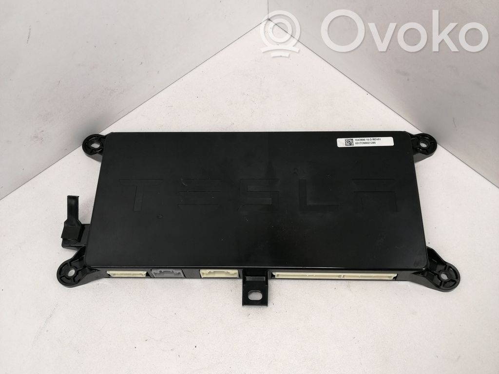 Tesla Model X Door control unit/module 