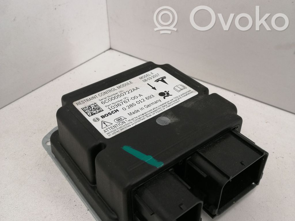 Tesla Model X Airbag control unit/module 