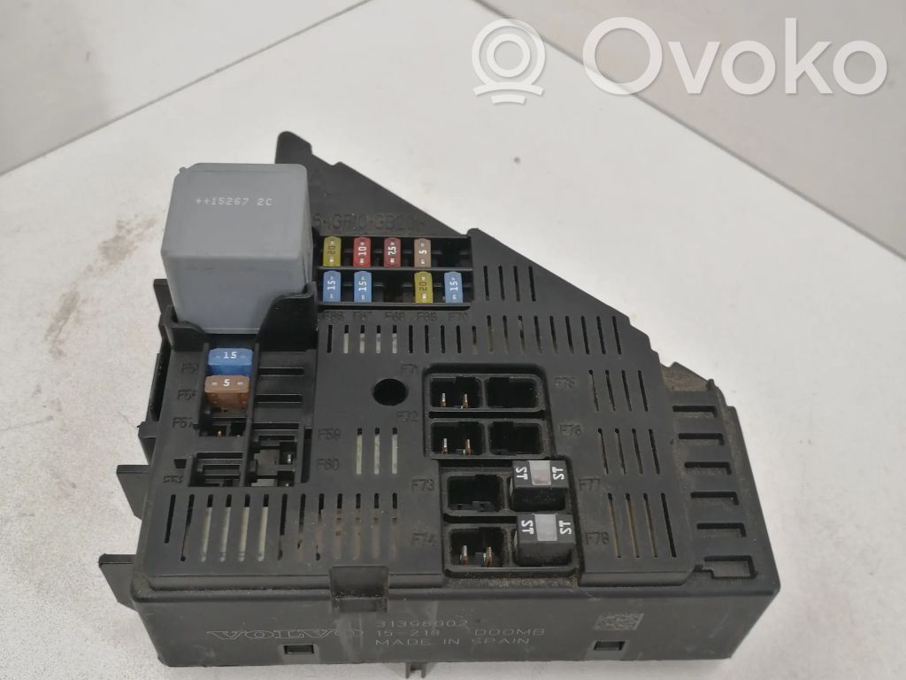 Volvo XC90 Fuse module 