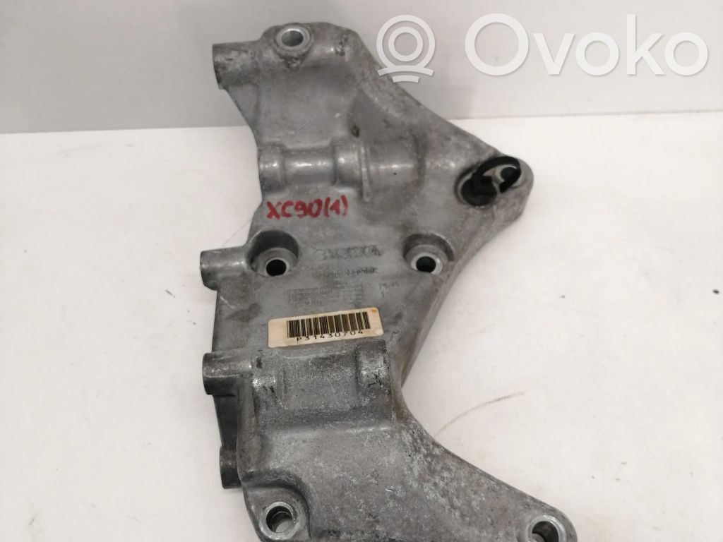 Volvo XC90 Generator/alternator bracket 